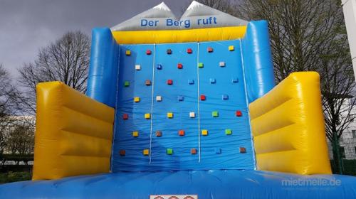 Hüpfburg Kletterwand mieten "Der Berg ruft"