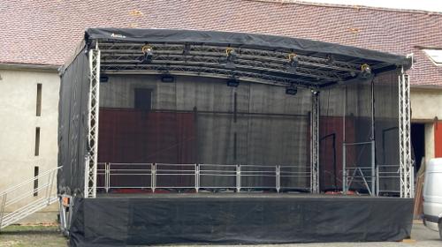Mobile Bühne OpenAir Stage 10x8m 10x6m 8x6m Trailerbühne (48m², 60m² & 80m²) Anhängerbühne Festival