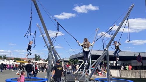 Großes 4er Bungee Trampolin