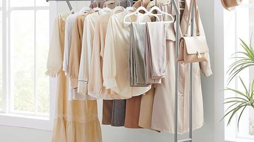 Kleiderständer auf Rollen Garderobenständer aus Metall Garderobenstange Kleiderstange ausziehbar