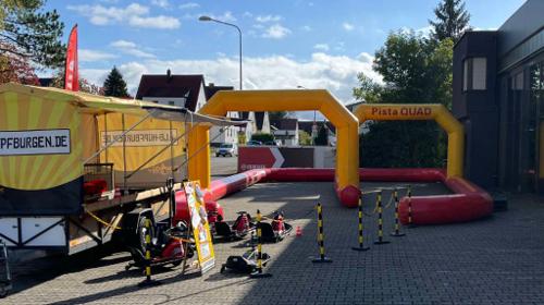 Crazy Carts 🏎️ mit Rennstrecke im Event Paket