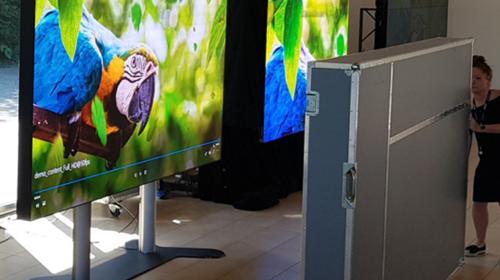 LED Display 330 Diagonale mit E-Fuss – Bildtechnik, Präsentationstechnik, Medientechnik