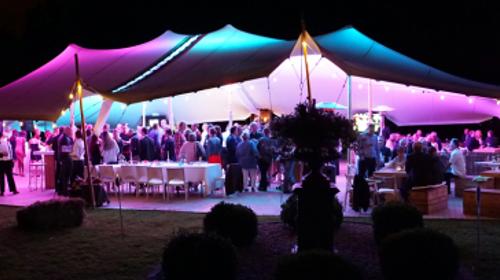 Stretchzelt 10 x 30m  (SET)  mit Boden – Veranstaltungszelt, Festzelt, Eventzelt, Partyüberdachung