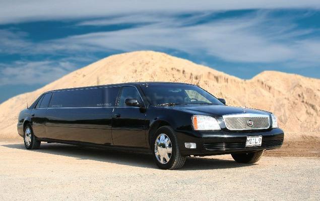 Hochzeitsauto mieten & vermieten - "Cadillac" Stretchlimo in schwarz! in Stemwede