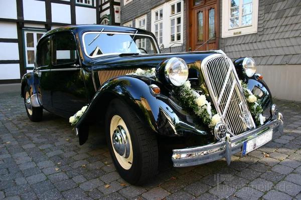 Hochzeitsauto mieten & vermieten - Citroen CV 15-6, Gangsterlimousine, schwarz, 1952 in Melle