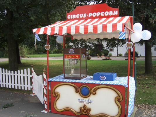 Weihnachtsdekoration mieten & vermieten - Oktoberfest in Düsseldorf