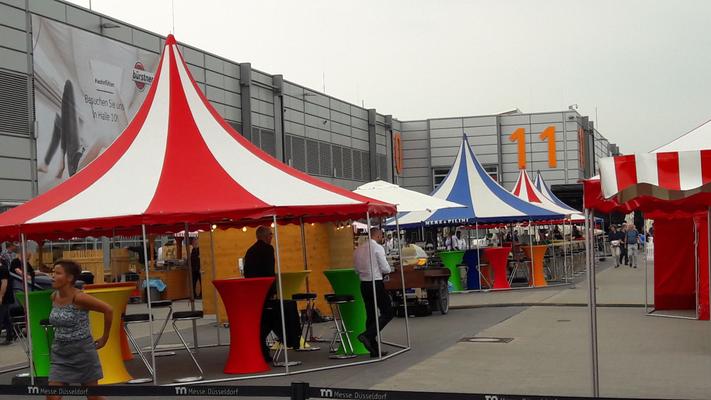 Karussell mieten & vermieten - Dekoration Circus-Variete-Jahrmarkt-Kirmes in Düsseldorf