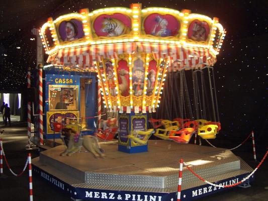 Karussell mieten & vermieten - KARUSSELL in Düsseldorf
