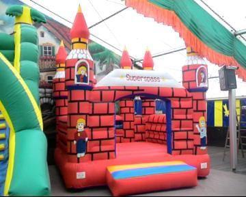 Hüpfburg mieten & vermieten - Hüpfburg “MÄRCHENSCHLOSS” 4 X 4 m und 4 m hoch in Lehrte