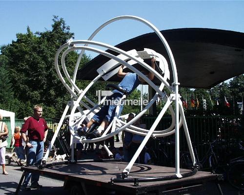 Großspielgeräte mieten & vermieten - Aerotrim, Astronautenfeeling sicher erleben in Bottrop