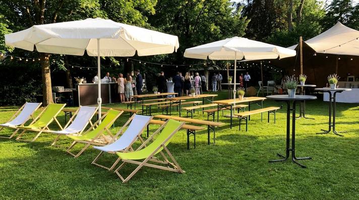 Sonnenschirme mieten & vermieten - Marktschirm mieten (400×400 cm) – Großer Sonnenschirm in Weiß inkl. 40kg Ständer in Wuppertal