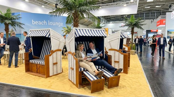 Strandkorb mieten & vermieten - Ostsee-Strandkorb mieten – Exklusiver Zweisitzer mit Fußstützen für Events in Wuppertal