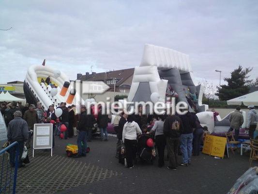 Hüpfburg mieten & vermieten - TITANIC mit EISBERG in Remscheid