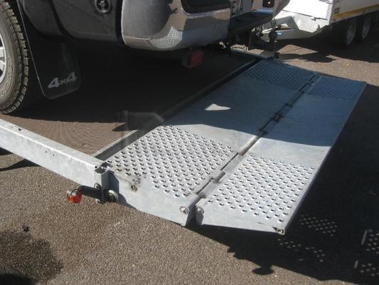Autoanhänger mieten & vermieten - Maschinentransporter 4,5m 3,5t ankippbar in Grevenbroich