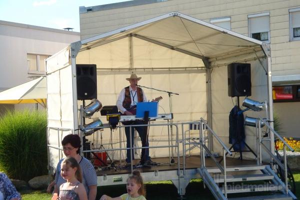 Alleinunterhalter mieten & vermieten - Alleinunterhalter Musik in Weingarten (Württemberg)