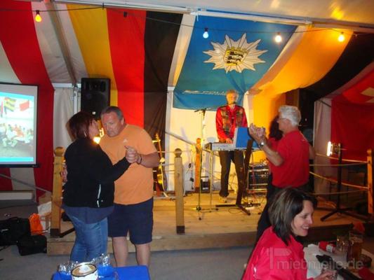 Alleinunterhalter mieten & vermieten - Alleinunterhalter Musik in Weingarten (Württemberg)
