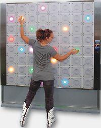 weitere Eventmodule mieten & vermieten - twall die interaktive Reaktionswand in Schwollen