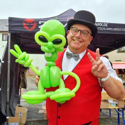 Ballonkünstler mieten & vermieten - Ballonkünstler "SVEN M." - Coole Ballonfiguren für Groß und Klein in Zeulenroda