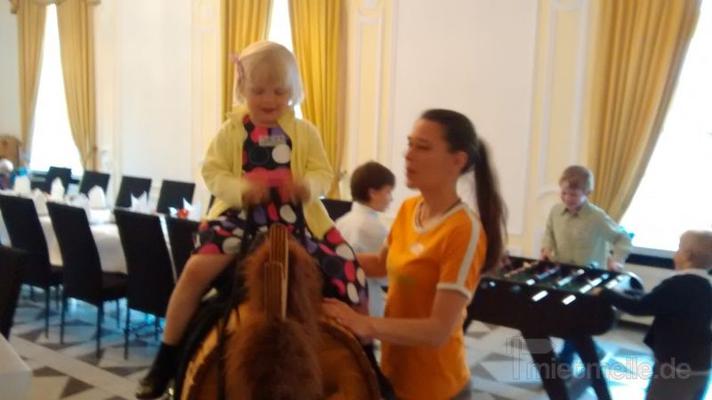 Hochzeitsfeier mieten & vermieten - Kinderbetreuung Hochzeit in Niederkassel