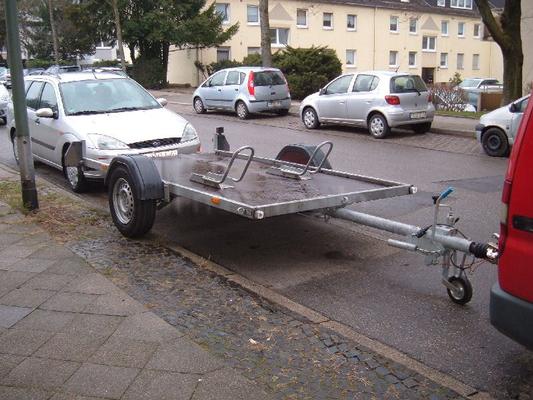 Motorradanhänger mieten & vermieten - Motorradanhänger für bis zu zwei Maschinen gebrems in Bochum