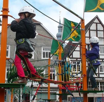 Klettergeräte mieten & vermieten - Kinder-Hochseilgarten, mobil in Ense