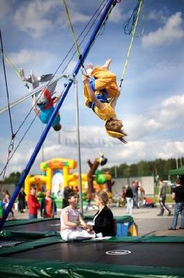 Bungee mieten & vermieten - 4er-Bungee-Trampolin-Anlage in Ense