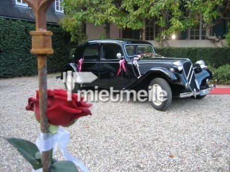Hochzeitsauto mieten & vermieten - Hochzeitsauto - Brautauto - Hochzeitsoldtimer - - Oldtimer Citroen 11 CV in Wermelskirchen