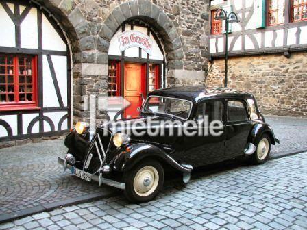 Hochzeitsauto mieten & vermieten - Hochzeitsauto - Brautauto - Hochzeitsoldtimer - - Oldtimer Citroen 11 CV in Wermelskirchen