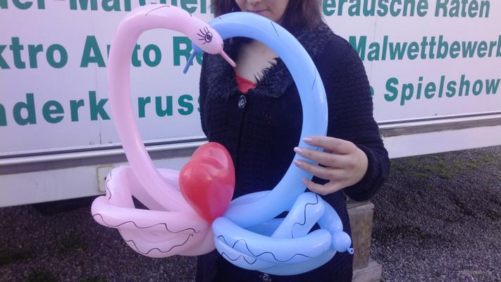 Hüpfburg mieten & vermieten - Hüpfburg, Ballon Zauberei, Schminken, Ballon modellage, Ballontiere, Ballonzauberer, Ballonclown, Clown, Kinderpartyclown, Kinderdisco, Spiele, Tanzen, Torwand, Tattoos in Herbertingen