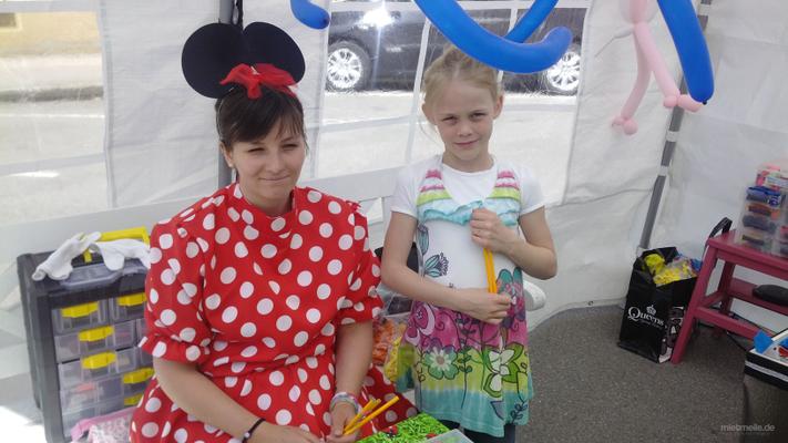 Kinderschminken mieten & vermieten - Minni Mouse, Tattoo Schminken, Luftballon Figuren, Clown, Hüpfburg, Torwand, Spieleshow, Kinderparty, Kinderdisco, Glücksrad, Moderation, Ballontiere, PA, Tattoo Glitzer Schminken in Herbertingen