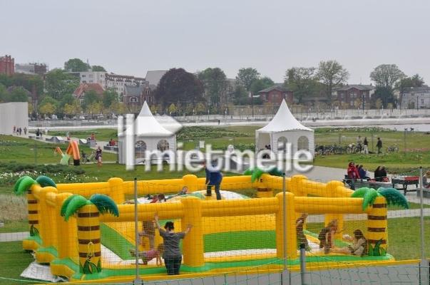 Hüpfburg mieten & vermieten - Wabbelberg - Hüpfburg mieten in Schwerin