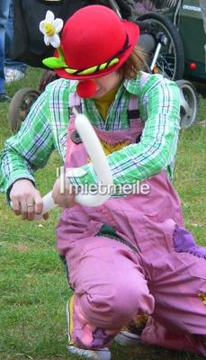 Ballonkünstler mieten & vermieten - Clown Fussel zaubert - Ballons in Gehrden