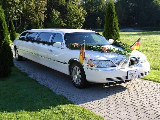 Limousinen mieten & vermieten - Stretchlimousine in weiß in Reisbach