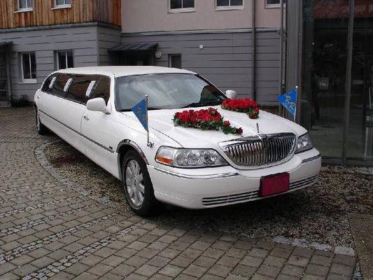 Limousinen mieten & vermieten - Stretchlimousine in weiß in Reisbach