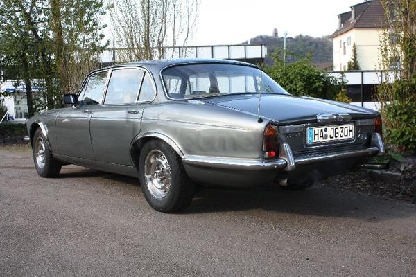 Oldtimer mieten & vermieten - Jaguar XJ6 long Oldtimer Hochzeitsauto in Herdecke