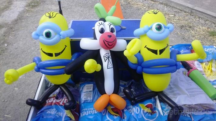 Skydancer mieten & vermieten - Osterhase, Hund Schnüffel, Krokodil und Shaun das Schaf als Walk Act Figuren & Ballon Figuren, Hüpfburg, Torwand, Glücksrad, Ballontiere, Ballon Künstler, Kinderdisco, Kinder Party in Herbertingen