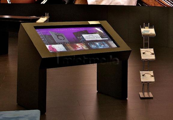 Displayverleih mieten & vermieten - Touchtable Touchtisch Multitouch-Tisch mieten in Dresden