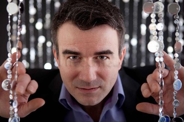 Magier & Zauberer mieten & vermieten - Stand-up und Close-up Magie in Bergisch Gladbach