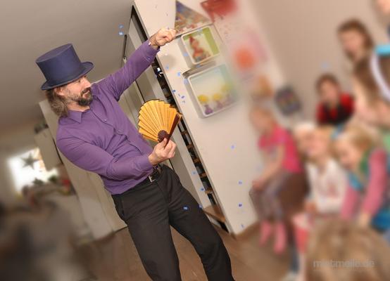 Magier & Zauberer mieten & vermieten - Stand-up und Close-up Magie in Bergisch Gladbach