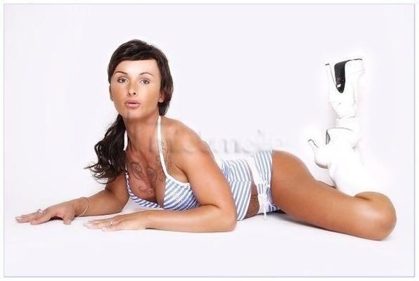 Stripperin mieten & vermieten - Candy - Stripperin Augsburg für Stripshows Bayern buchen >> Stripper.de in Augsburg