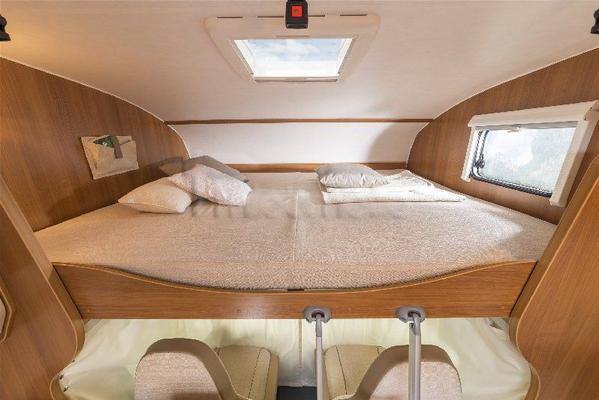 Wohnmobile mieten & vermieten - Wohnmobilvermietung Alkoven A 464 in Bad Schönborn