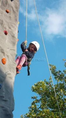 Kletterwand mieten & vermieten - 10 Meter Klettermassiv in Ense