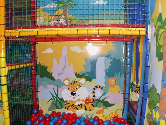 Klettergeräte mieten & vermieten - Dschungel-Spielmobil & Bullenreiten mieten Bullriding leihen in Ense