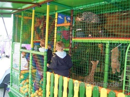 Kletterwand mieten & vermieten - Dschungel-Spielmobil mieten in Ense