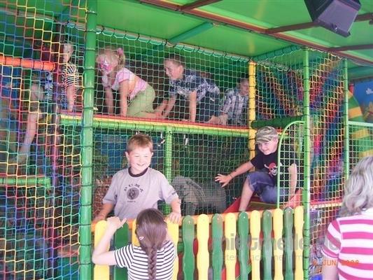 Kletterwand mieten & vermieten - Dschungel-Spielmobil mieten in Ense