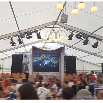 LCD Monitore mieten & vermieten - Public Viewings, Partys, Festivals, Clubs, Sportevents - Indoor oder Outdoor, Videowall, Videowand in Remchingen