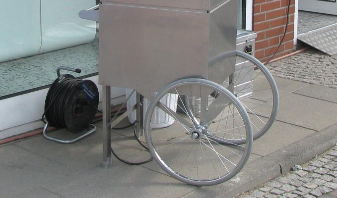 Verkaufsstand mieten & vermieten - Unterwagen für Zuckerwatte-oder Popcornmaschine in Hannover