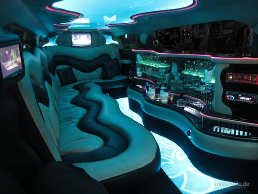 Limousinen mieten & vermieten - Chrysler 300 C Stretchlimousine in Hilchenbach