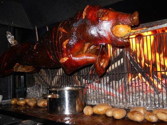 Hochzeitsfeier mieten & vermieten - Spanferkelgrill für Ihre Hochzeit Grill in Dresden