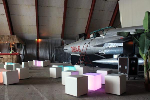 Hochzeitslocation mieten & vermieten - Event-Hangar Erlebnislocation in Berlin